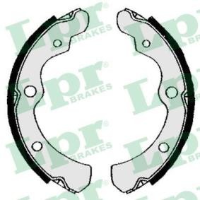 Acquista Kit ganasce freni da LPR 05370 a buon mercato per soli 14,31&nbsp;&euro;